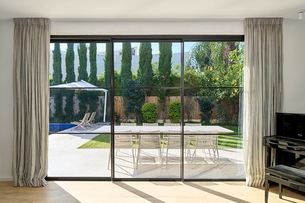 Minimalist Windows: Transparent, Clean, and Luxurious Envelope Design