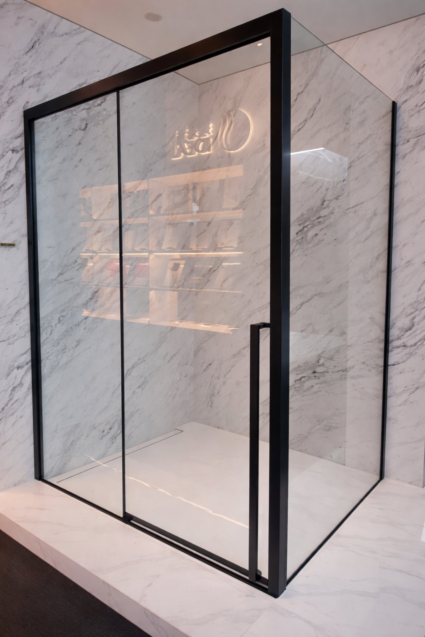 Aluminum & Glass Shower Enclosures